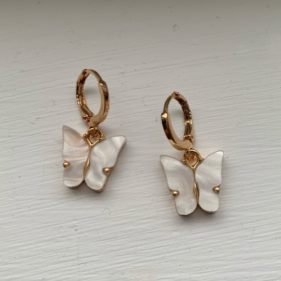 Jewelry - White butterfly drop earrings